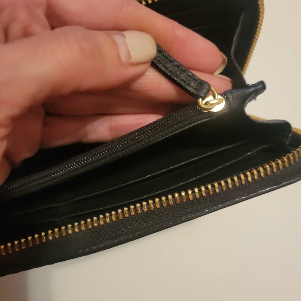 Michael Kors Jet Set Zip Around Large Wallet EUC Minimalist Neutral Staple Piece